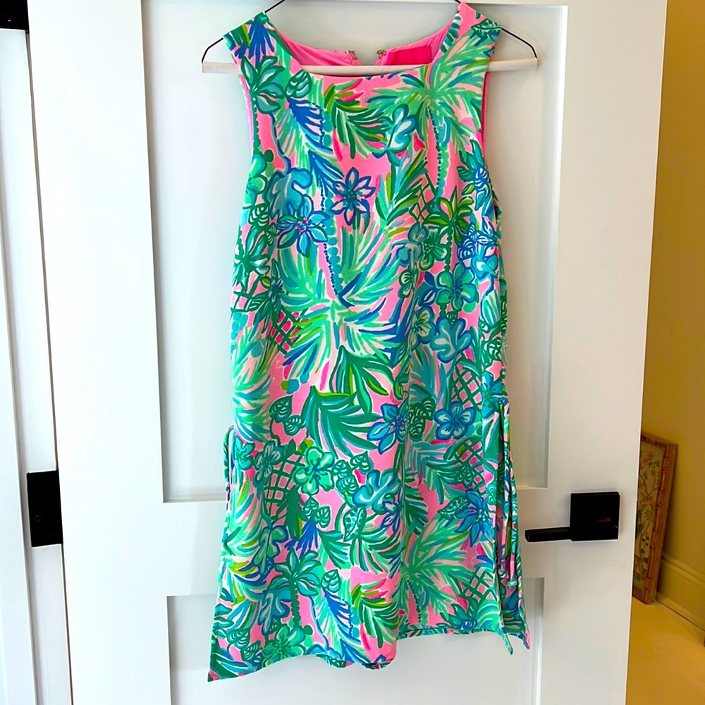 Lilly Pulitzer Romper size 4. Worn once season 2020.